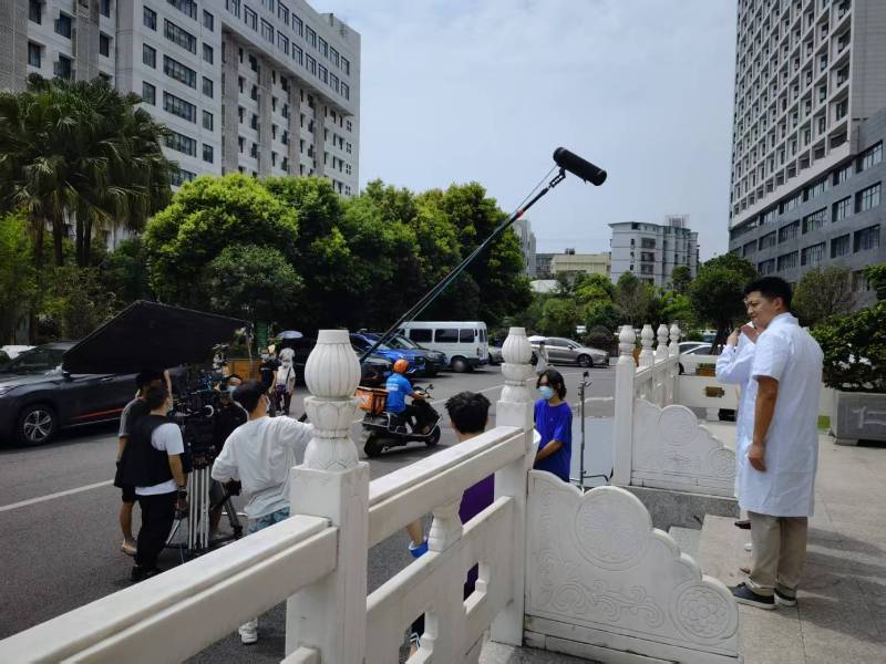 且末县广告片拍摄公司低成本实现高规格制作的诀窍